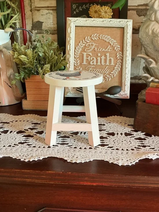 SOLD ❌Hand-Painted Farmhouse Chicken Mini Stool/Riser. Read - Picture 3 of 12